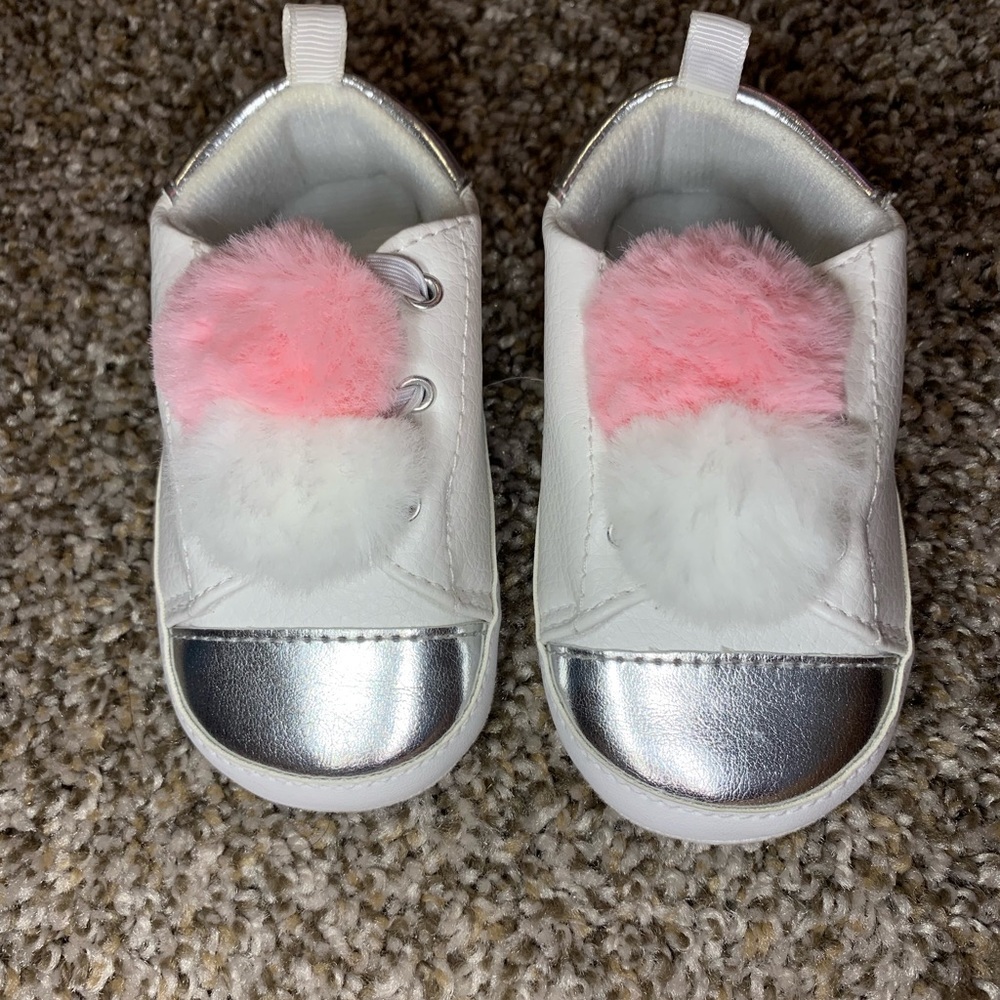 Baby girl shoes 9-12 months